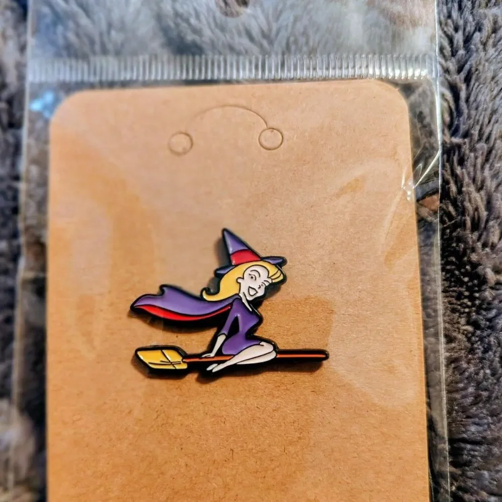 Samantha Stephens Bewitched Flying on Broomstick Enamel Pin - Old TV Accessory